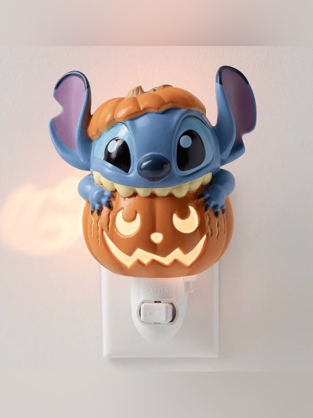 NEW SCENTSY STITCH PUMPKIN TROUBLE MINI WARMER